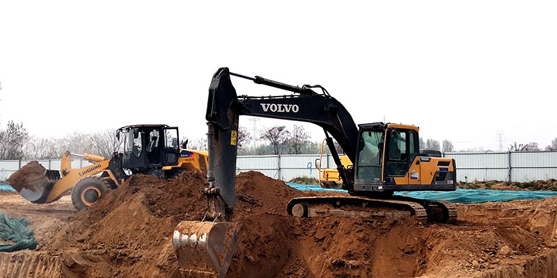 壹定发工业园项目施工挖地基