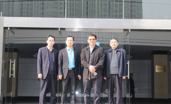 美国加州大学新能源杨阳教授旅行壹定发